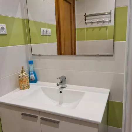 Con Bano Privado- En Casa Familiar Beatriz